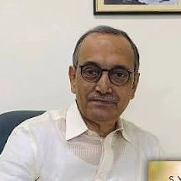 Portrait of Prof. (Dr.) Syamal Roy